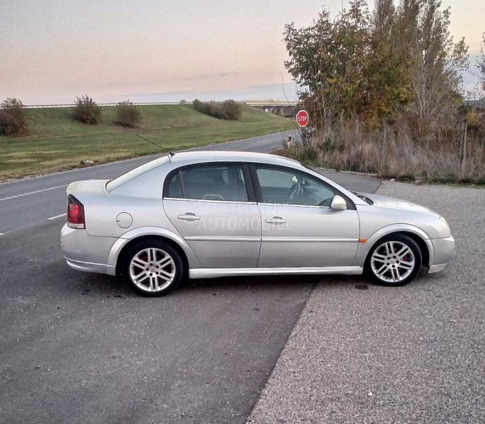Opel Vectra C 2.2DTR R.E.G