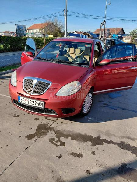 Lancia Ypsilon 