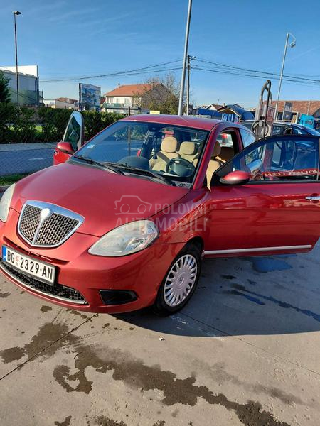 Lancia Ypsilon 