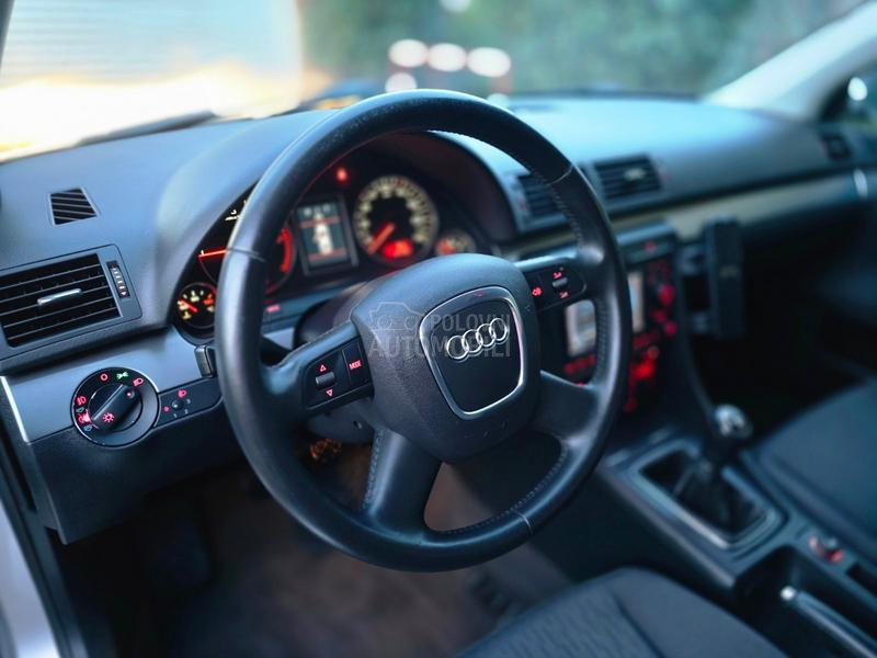 Audi A4 2.0tdi/s-line/nov