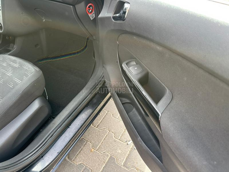 Opel Corsa D 1.4