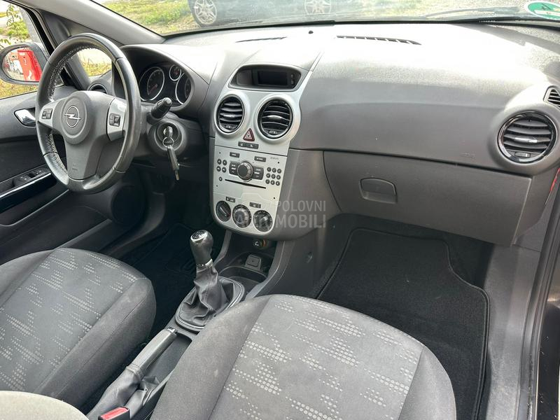Opel Corsa D 1.4