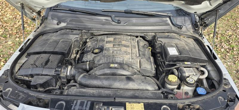 Land Rover Discovery HSE