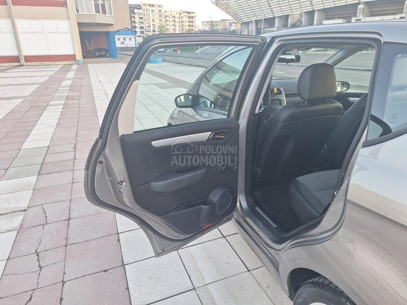 Mercedes Benz A 150 1.5 avantgarde