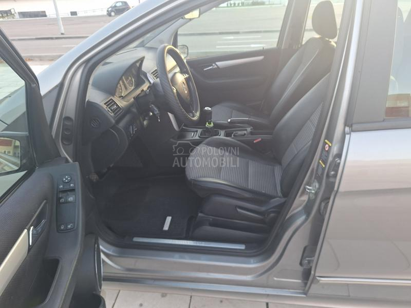 Mercedes Benz A 150 1.5 avantgarde