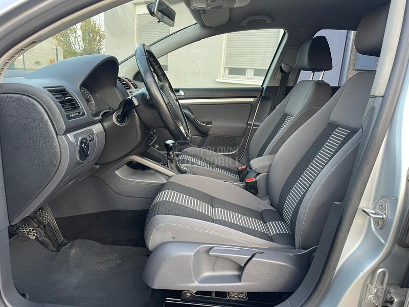 Volkswagen Golf 5 UNITED