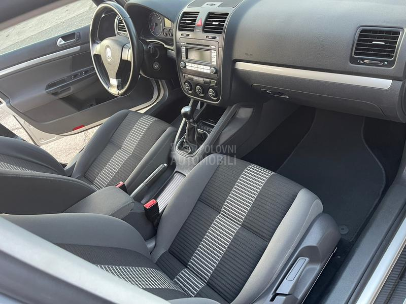 Volkswagen Golf 5 UNITED