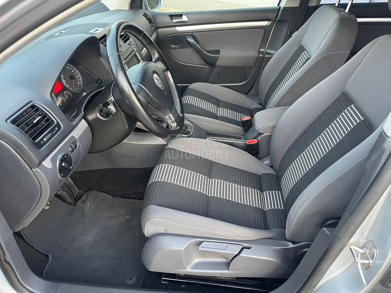 Volkswagen Golf 5 UNITED