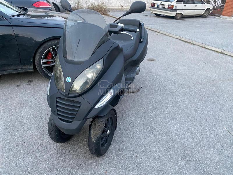 Piaggio mp3 250