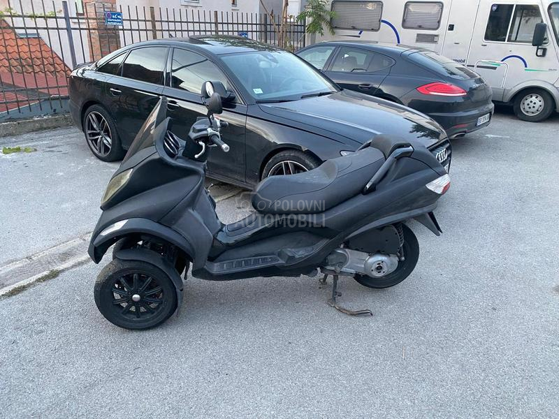 Piaggio mp3 250