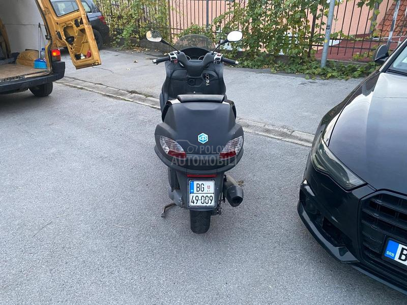 Piaggio mp3 250