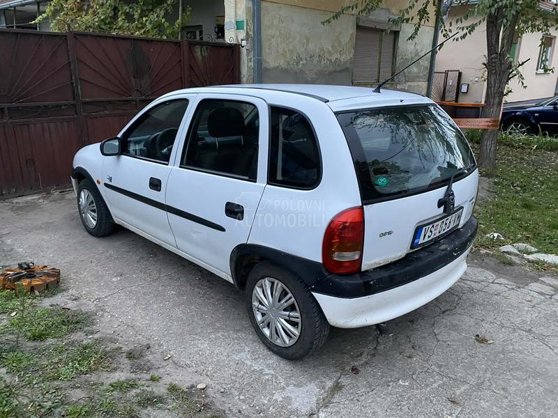 Opel Corsa B 