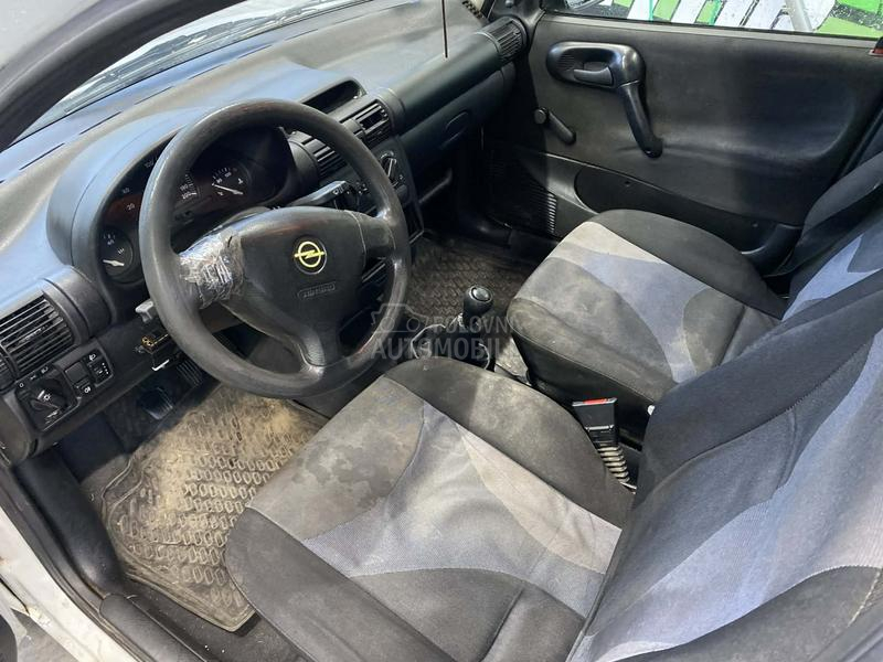 Opel Corsa B 