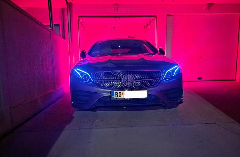 Mercedes Benz E 220 AMG