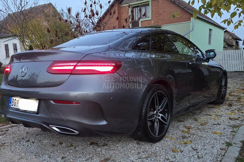 Mercedes Benz E 220 AMG