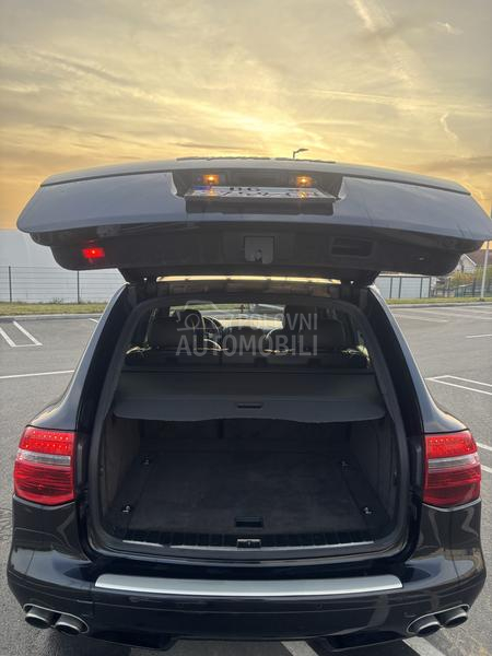 Porsche Cayenne Turbo 4.8 v8