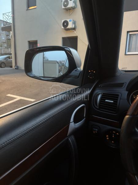Porsche Cayenne Turbo 4.8 v8
