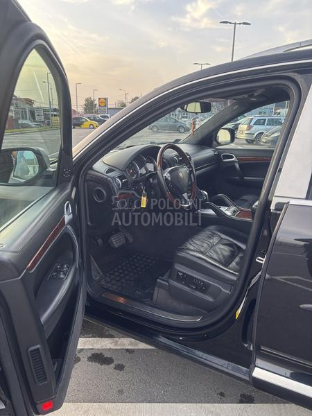 Porsche Cayenne Turbo 4.8 v8