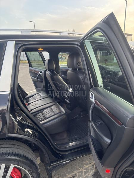 Porsche Cayenne Turbo 4.8 v8