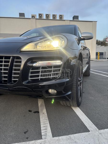 Porsche Cayenne Turbo 4.8 v8