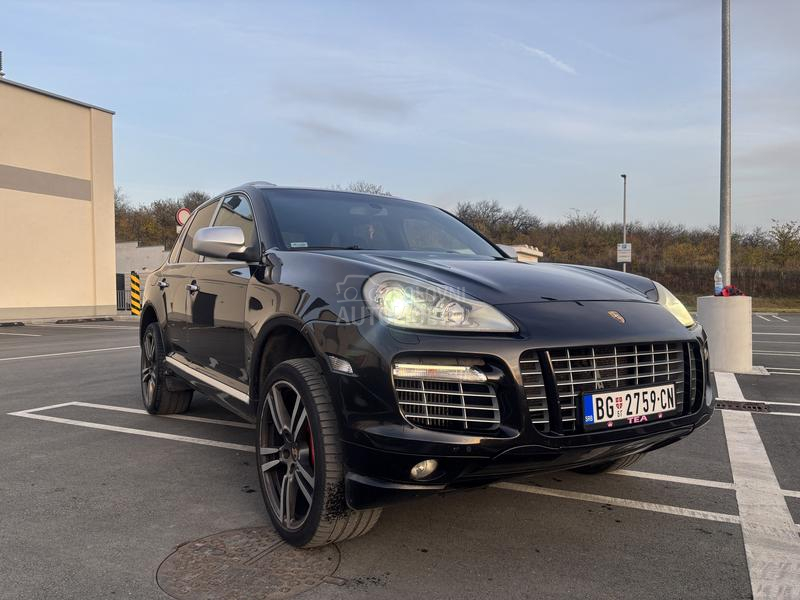 Porsche Cayenne Turbo 4.8 v8