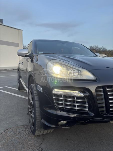 Porsche Cayenne Turbo 4.8 v8