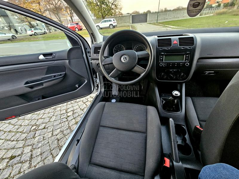 Volkswagen Golf 5 1.4