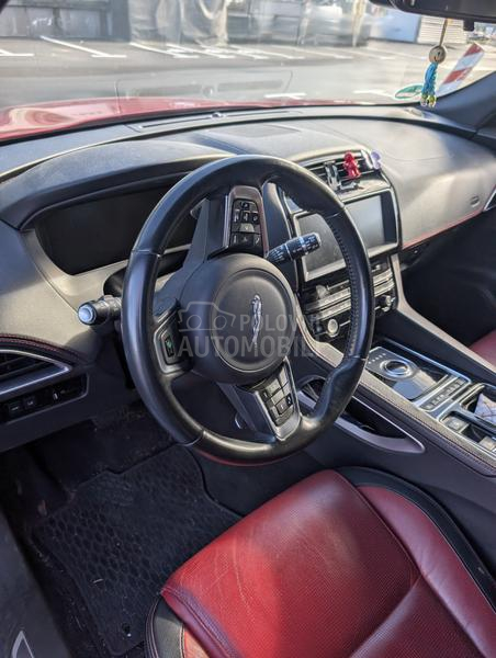 Jaguar F pace R Sport 25 AWD
