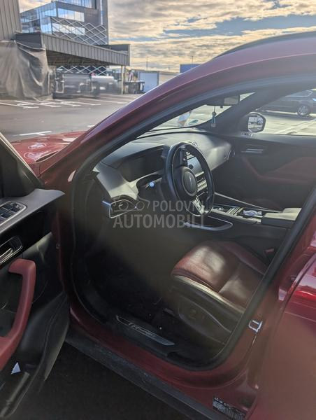 Jaguar F pace R Sport 25 AWD