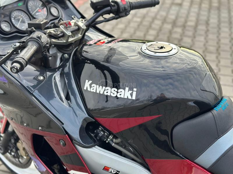Kawasaki zzr 1100