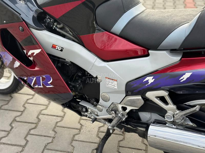 Kawasaki zzr 1100
