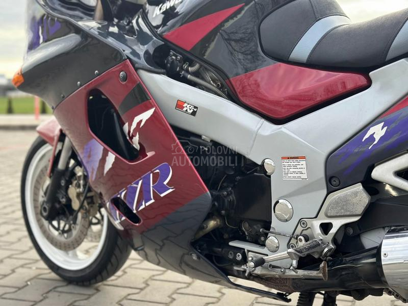 Kawasaki zzr 1100