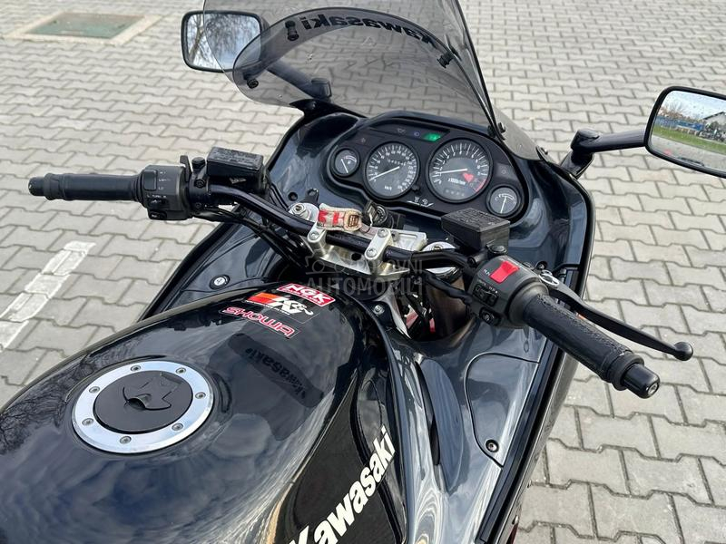 Kawasaki zzr 1100
