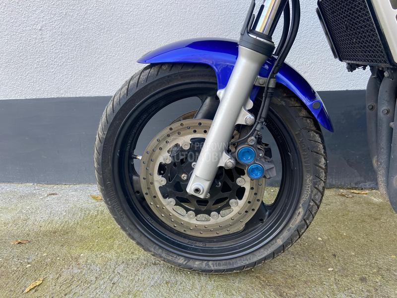 Yamaha FZS 600 Fazer