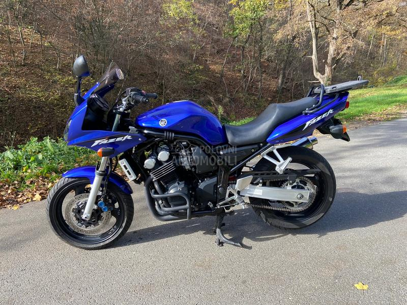 Yamaha FZS 600 Fazer