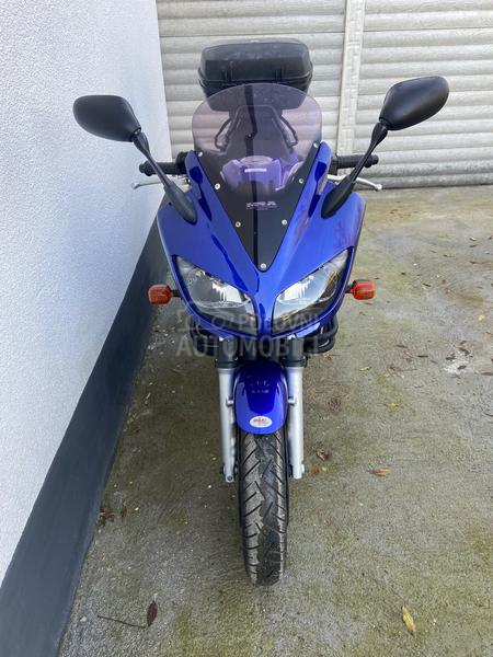 Yamaha FZS 600 Fazer