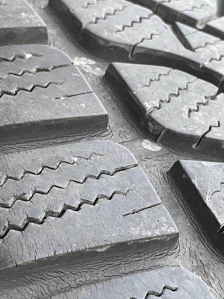 Lassa 225/45 R19 Zimska