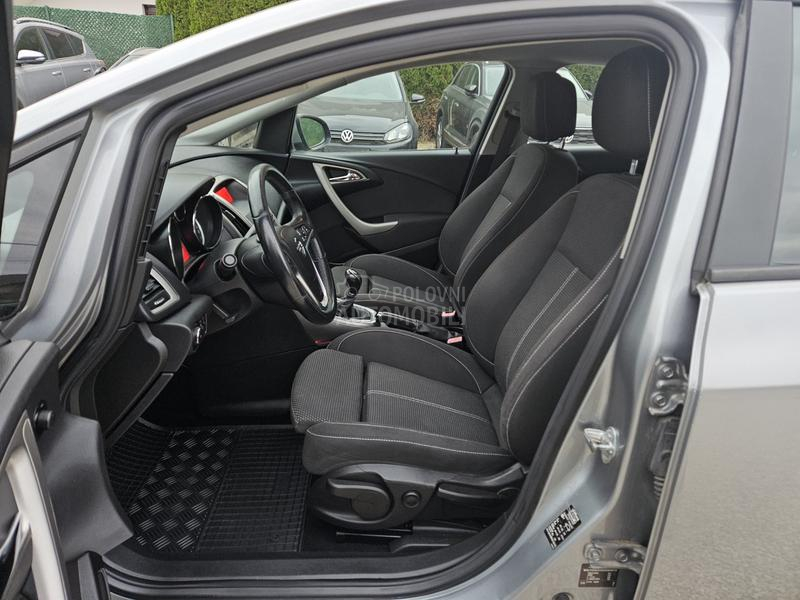 Opel Astra J SERV ISNA / ISTORIJA