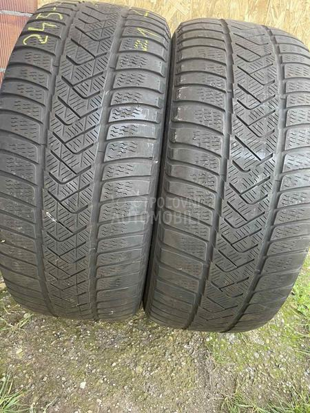 Pirelli 245/45 R19 Zimska