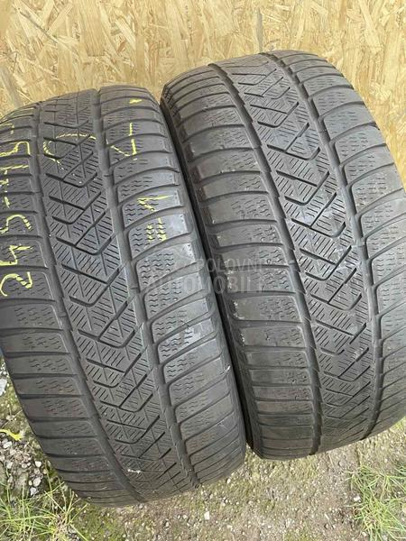 Pirelli 245/45 R19 Zimska