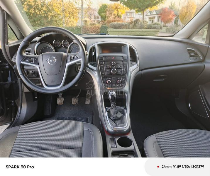 Opel Astra J 1.7 cdti n.o.v