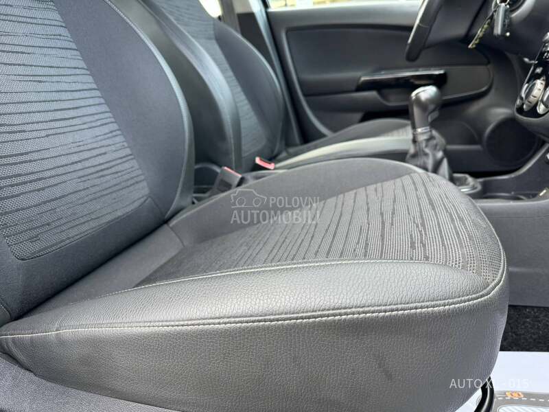 Opel Corsa D 1.2 B / NAV / COSMO