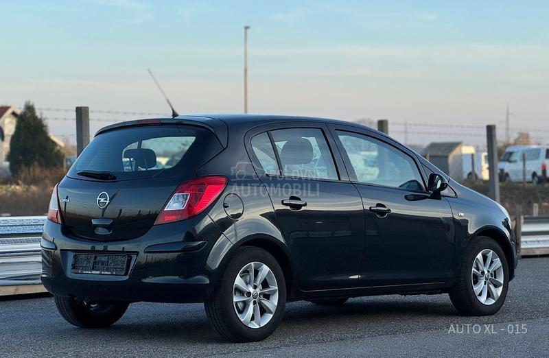 Opel Corsa D 1.2 B