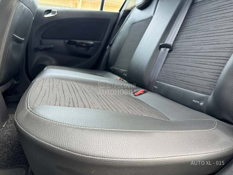 Opel Corsa D 1.2 B / NAV / COSMO