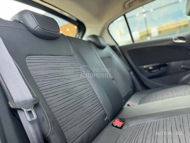 Opel Corsa D 1.2 B / NAV / COSMO