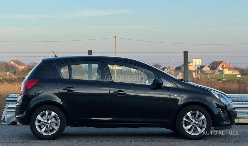 Opel Corsa D 1.2 B
