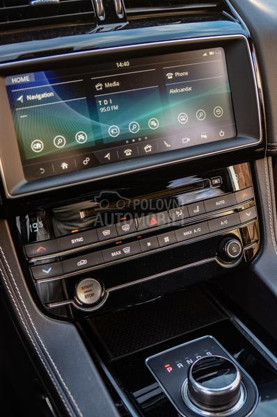 Jaguar F pace 