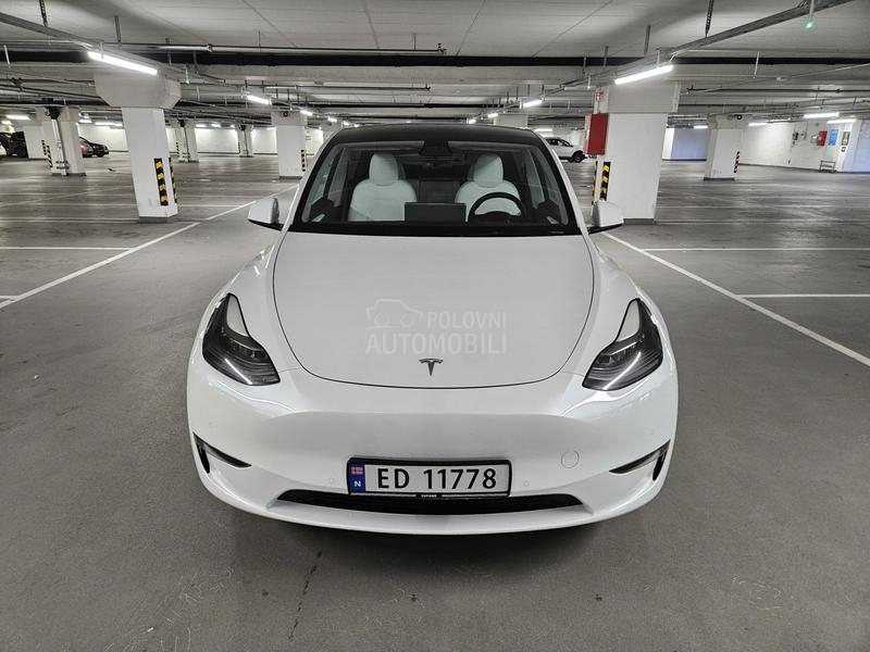 Tesla Model Y 