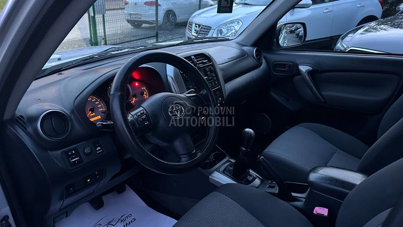 Toyota RAV 4 2,0 D 4X4 T00P