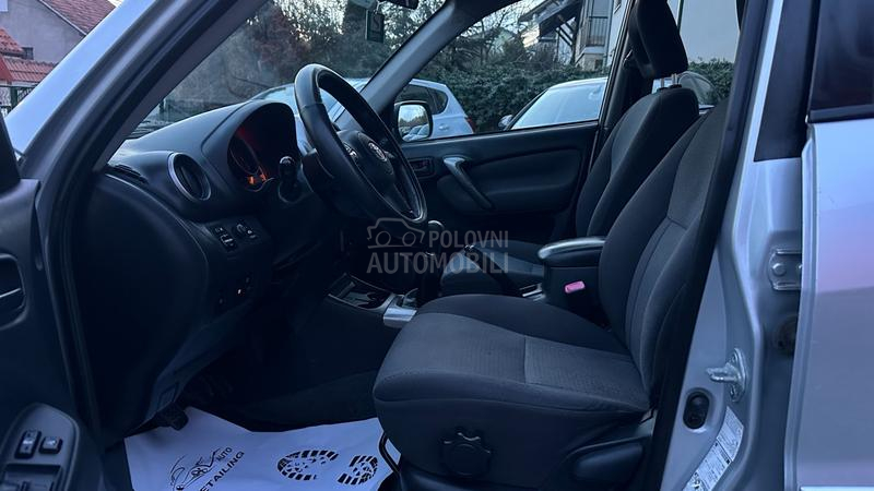 Toyota RAV 4 2,0 D 4X4 T00P